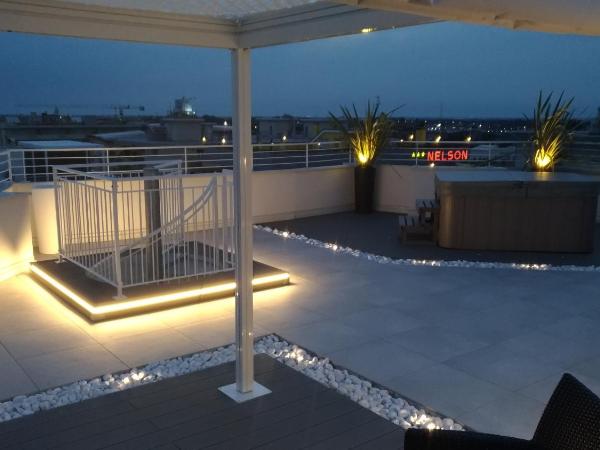 Luxor e Cairo The Beach Resort : photo 8 de la chambre suite lit king-size avec baignoire spa