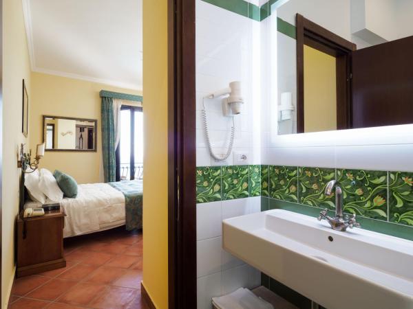 Hotel Sirius : photo 2 de la chambre chambre double ou lits jumeaux supérieure - vue sur mer