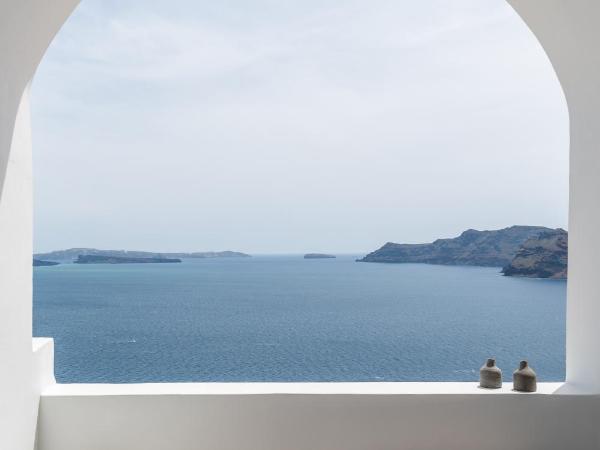 Aspaki by Art Maisons : photo 9 de la chambre suite exclusive avec bain à remous - vue sur volcan