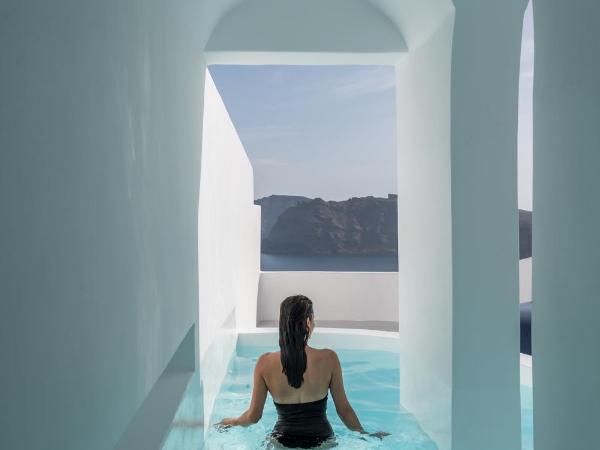 Aspaki by Art Maisons : photo 7 de la chambre suite troglodyte 2 chambres avec piscine privée - vue sur volcan