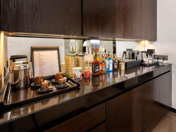 The Lodhi - A member of The Leading Hotels Of The World : photo 3 de la chambre lodhi deluxe double or twin room with plunge pool with happy hours at safari lounge 5 to 7 pm, buy 01 drink and get another drink complimentary (spirits), 1200 spa credit per booking