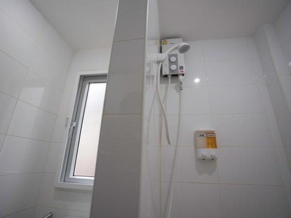 Dhub Hostel Donmueng : photo 3 de la chambre chambre double Économique