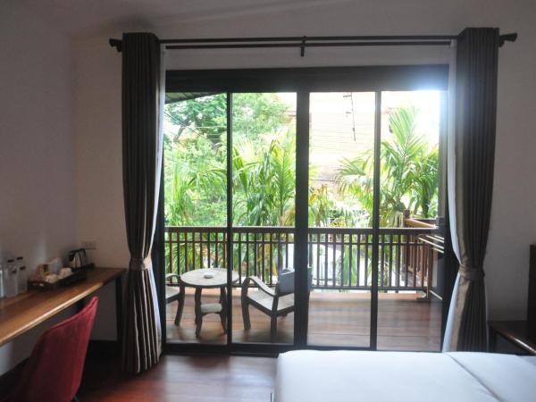 The Eight Ratvithi House : photo 4 de la chambre chambre double deluxe avec balcon