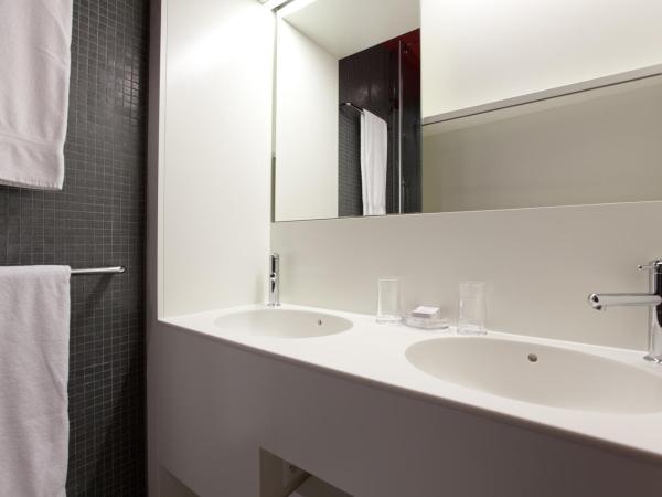 Hotel Dom : photo 7 de la chambre chambre individuelle - côté rue