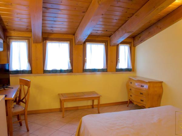 Hotel Casanova : photo 6 de la chambre chambre double avec salle de bains privative