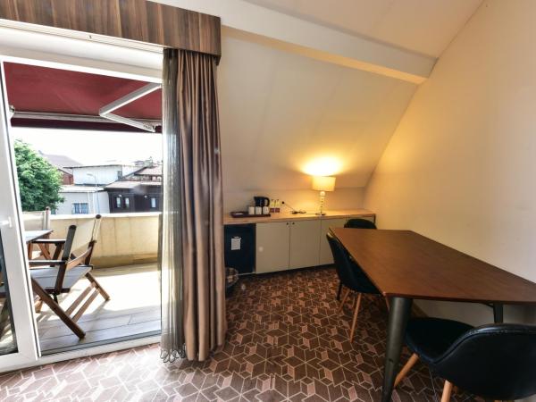 Almina Guest House : photo 8 de la chambre suite junior - vue sur mer