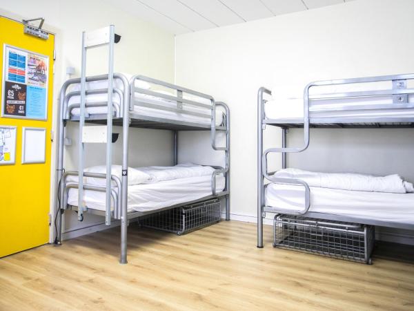 St Christopher's Inn Hostel at The Bauhaus : photo 8 de la chambre lit dans dortoir mixte de 8 lits