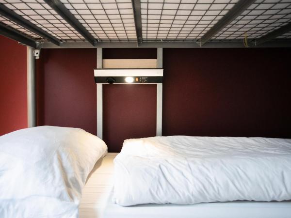 St Christopher's Inn Hostel at The Bauhaus : photo 7 de la chambre lit dans dortoir pour femmes de 6 lits