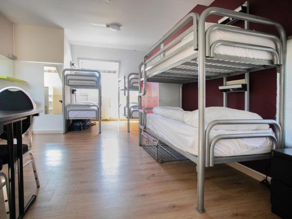 St Christopher's Inn Hostel at The Bauhaus : photo 4 de la chambre lit dans dortoir pour femmes de 6 lits