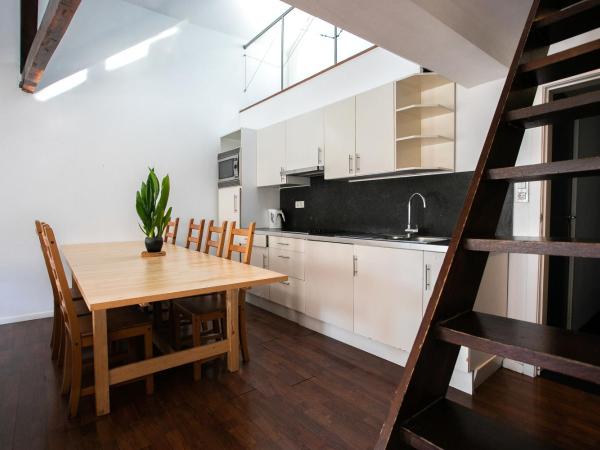 St Christopher's Inn Hostel at The Bauhaus : photo 7 de la chambre appartement 1 chambre