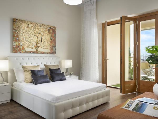 Luxury Rooms & Suites : photo 10 de la chambre suite avec terrasse 
