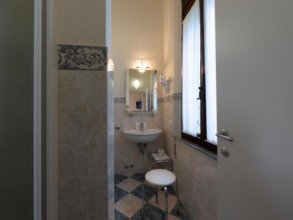 Villa Elda Boutique Hotel : photo 6 de la chambre chambre double deluxe avec balcon