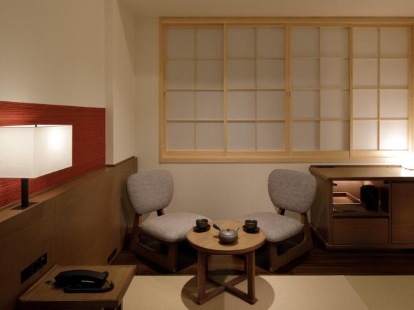 Ours Inn Hankyu : photo 6 de la chambre modern twin room - non smoking