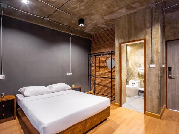 Kaen Hostel : photo 3 de la chambre chambre queen de luxe avec salle de bains privative