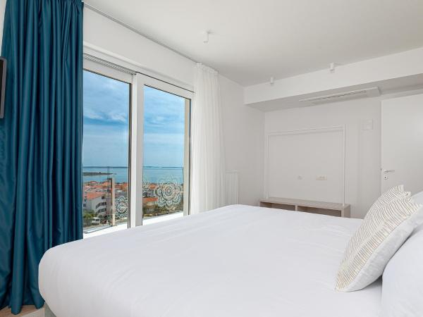 Hotel In Excelsis : photo 7 de la chambre suite royale - vue sur mer