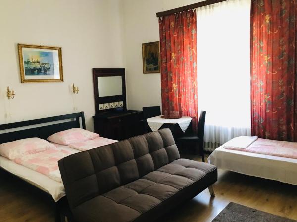 Kis Gellért Guesthouse : photo 1 de la chambre chambre quadruple