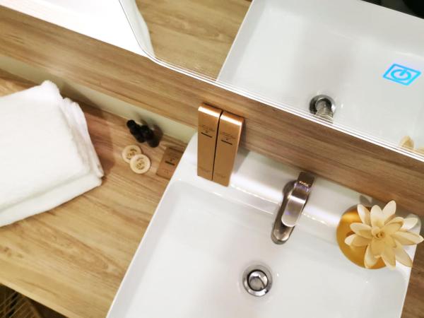 Oikos Poshtel : photo 4 de la chambre chambre familiale deluxe