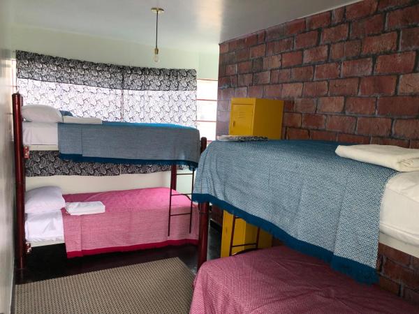 Casa Eufemia Hostel type : photo 3 de la chambre chambre quadruple Économique avec salle de bains commune