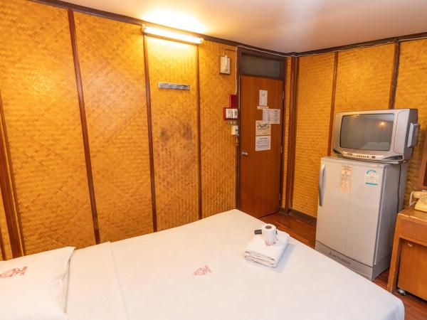 Lai Thai Guest House : photo 6 de la chambre chambre avec salle de bains commune