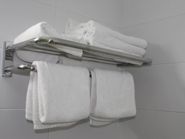 Mama Guesthouse Myeongdong : photo 8 de la chambre chambre double avec salle de bains privative