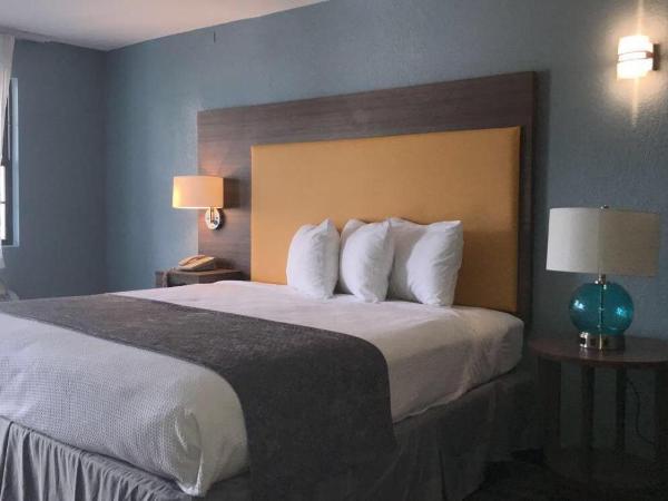 All Seasons Inn & Suites : photo 9 de la chambre king room (remodeled) - non-smoking