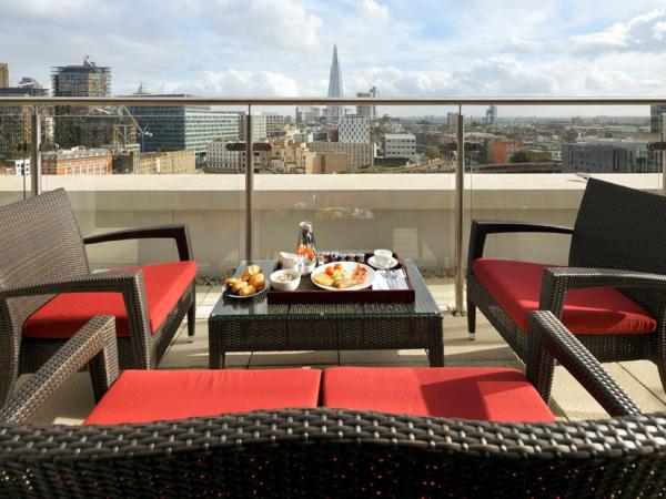 Novotel London Blackfriars : photo 2 de la chambre chambre lit queen-size premium excutive avec balcon