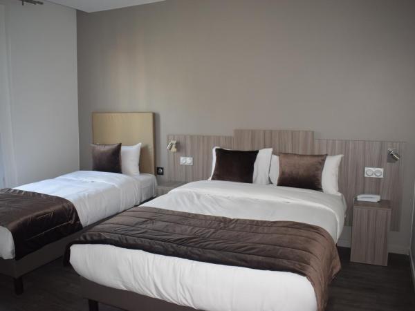 Hotel Puy De Dôme : photo 3 de la chambre chambre triple deluxe