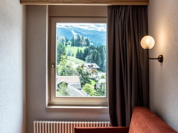 Hotel Maya Caprice : photo 7 de la chambre suite junior – vue sur montagne