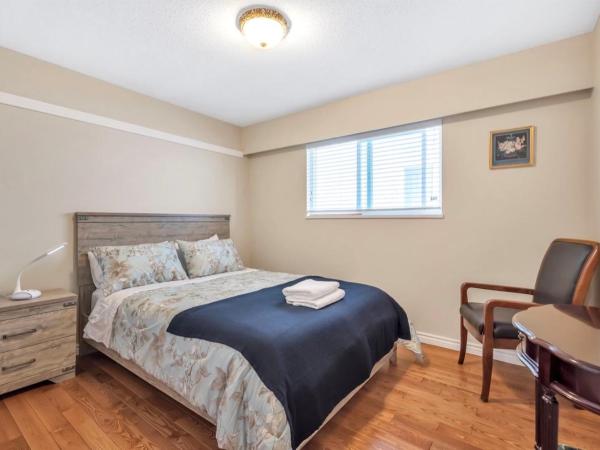 Orchid House near Vancouver YVR Airport : photo 5 de la chambre chambre double avec salle de bains commune (chambre 3)