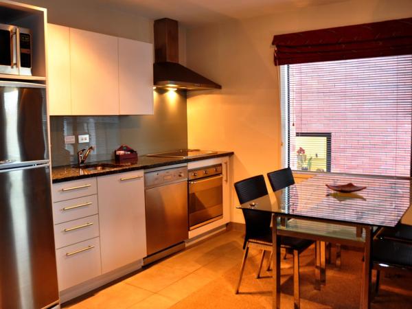 St James Apartments : photo 7 de la chambre appartement 2 chambres exécutif avec 2 salles de bains