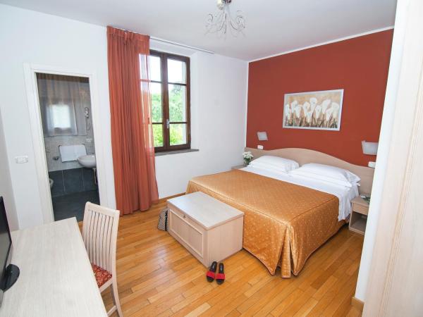 Hotel La Colonna : photo 4 de la chambre chambre double côté jardin