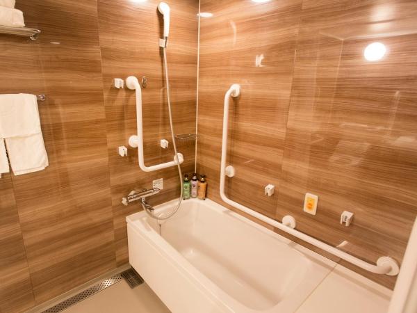 Hotel Monterey Le Frere Osaka : photo 10 de la chambre chambre lits jumeaux standard avec lit d'appoint - non-fumeurs