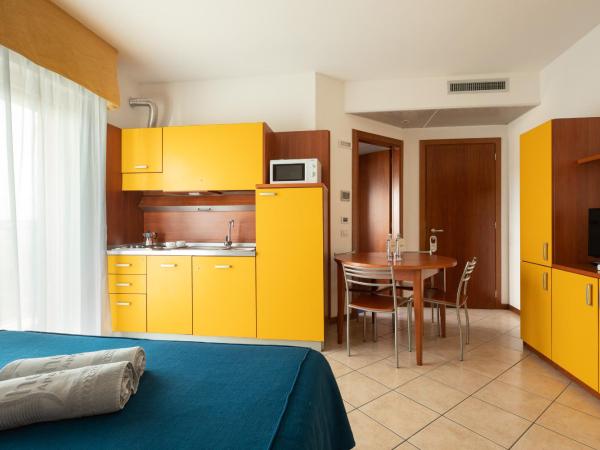 Hotel Sheila : photo 5 de la chambre appartement 2 chambres avec balcon