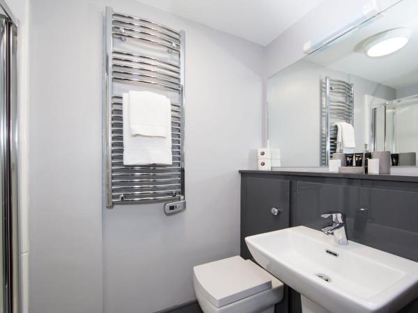 Bank Square Town House : photo 6 de la chambre chambre triple confort avec douche