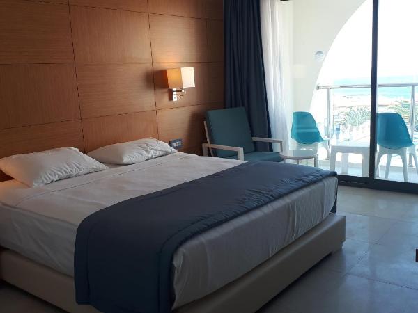 INFINITY BY YELKEN AQUAPARK&RESORTS KUŞADASI : photo 5 de la chambre chambre double ou lits jumeaux supérieure - vue sur jardin