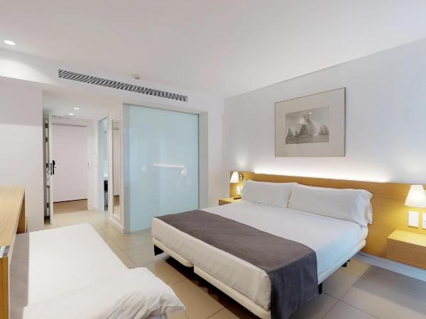 Gran Hotel Reymar 4 Sup : photo 1 de la chambre chambre triple (2 adultes + 1 enfant) - vue sur mer