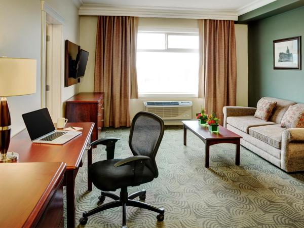 Chateau Nova Yellowhead : photo 1 de la chambre suite lit king-size