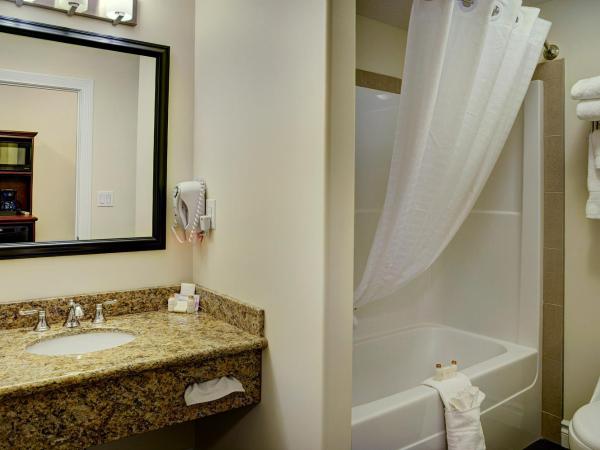 Chateau Nova Yellowhead : photo 3 de la chambre chambre lit king-size