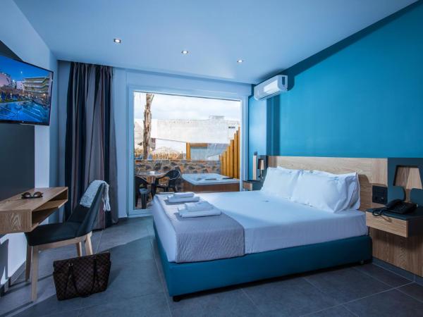 Infinity Blue Boutique Hotel & Spa - Adults Only : photo 10 de la chambre studio de luxe avec jacuzzi privé