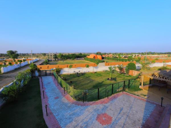 Joy Adventures and Resort : photo 4 de la chambre garden view tent