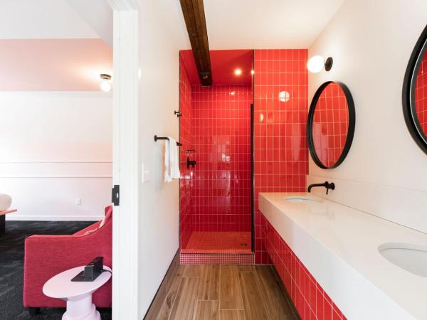 The Russell : photo 6 de la chambre room 2:6 - double queen