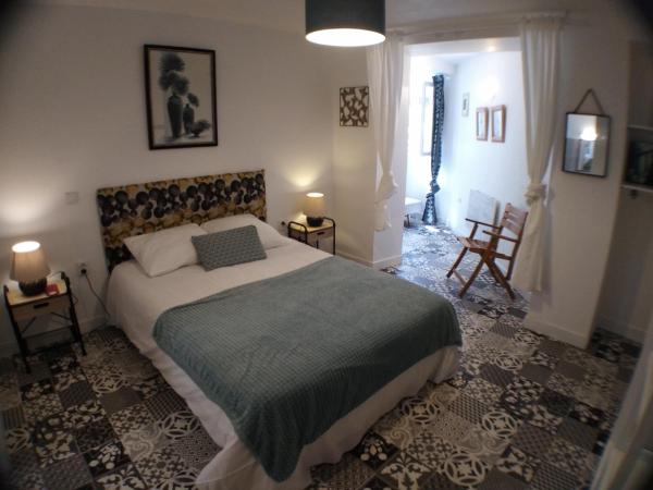 Le vent des globes : photo 5 de la chambre chambre au rez-de-chaussée (pour personnes à mobilité réduite)