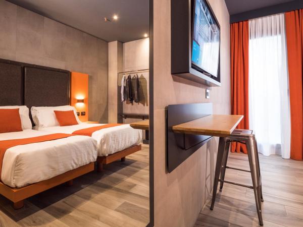 J24 Hotel Milano : photo 1 de la chambre chambre lits jumeaux