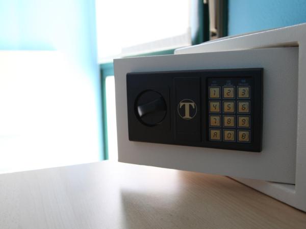 Central Hostel BG : photo 4 de la chambre chambre simple