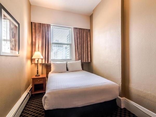 The Sylvia Hotel : photo 2 de la chambre hébergement 3 lits