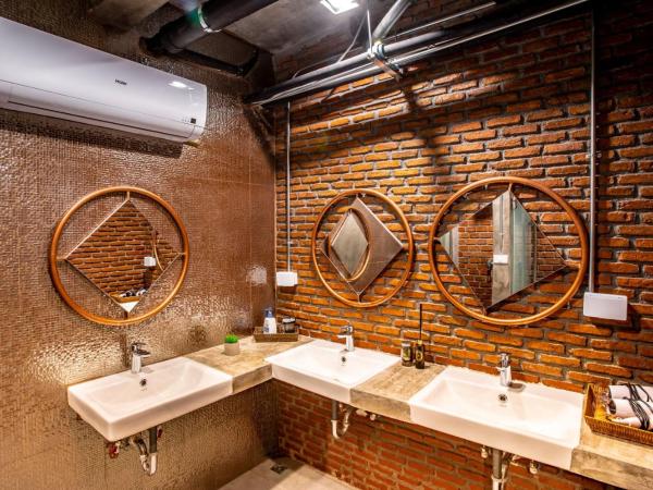 Kaen Hostel : photo 5 de la chambre lit dans dortoir pour femmes de 4 lits