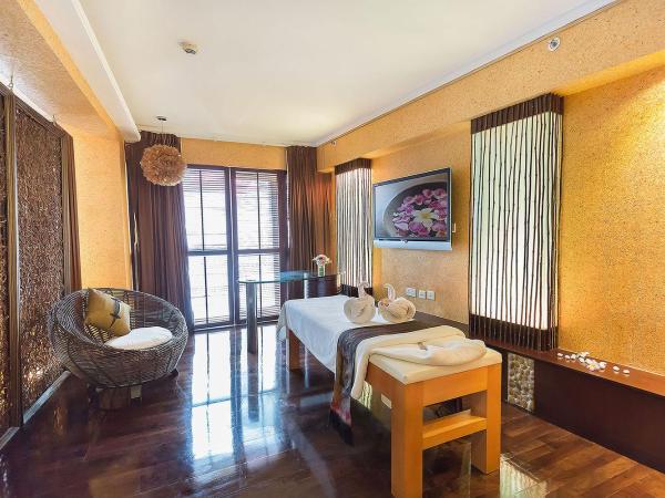 Regal Airport Hotel : photo 3 de la chambre suite spa