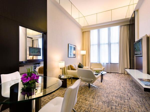 Regal Airport Hotel : photo 4 de la chambre suite royale