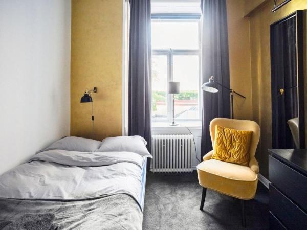 Eight Rooms : photo 1 de la chambre chambre simple standard avec salle de bains commune