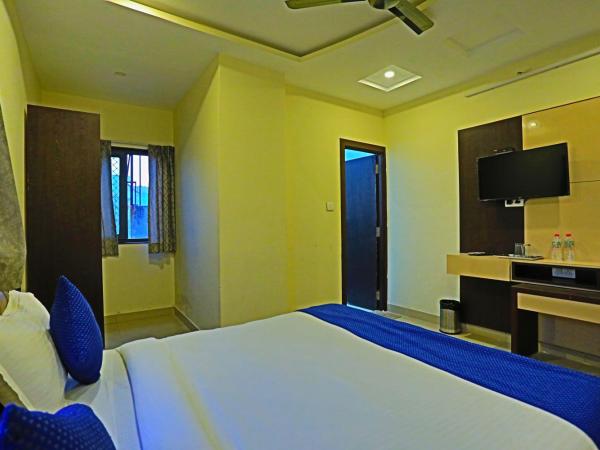 Hotel Suraj Palace : photo 1 de la chambre chambre deluxe double ou lits jumeaux